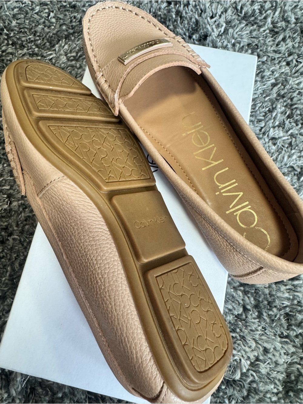 New Calvin Klein Beige/Tan Leather Loafers - Picture 2 of 4